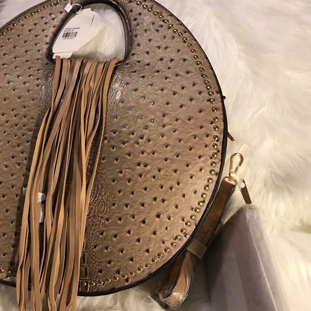 “👜👜👜💛🧡NEW Tassel Tote💼👜🧡💛